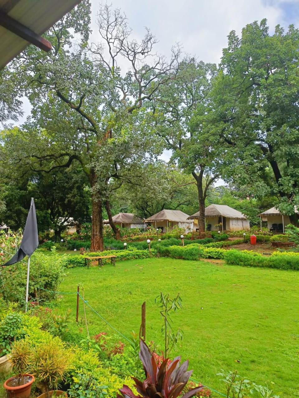 New Satpura Resort' Pachmarhī エクステリア 写真